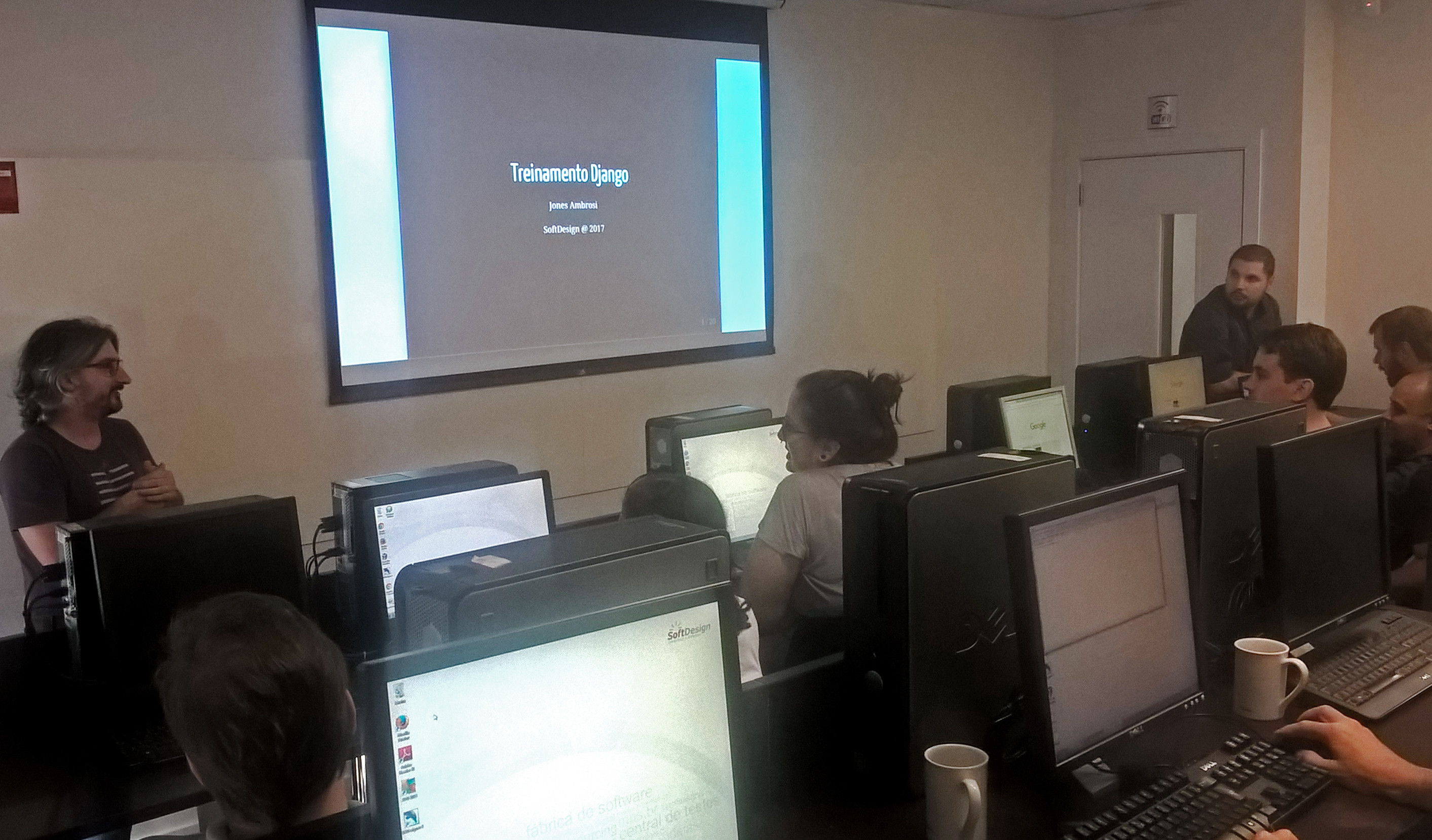 SoftDesign realiza treinamento Django para os colaboradores e finaliza com um DOJO