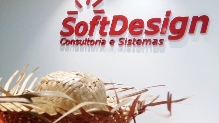 Arraiá da SoftDesign e homenagem aos funcionários por tempo de casa