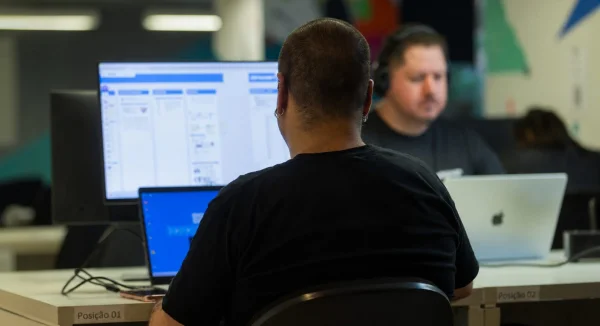 Como escolher um fornecedor de tecnologia na era da IA